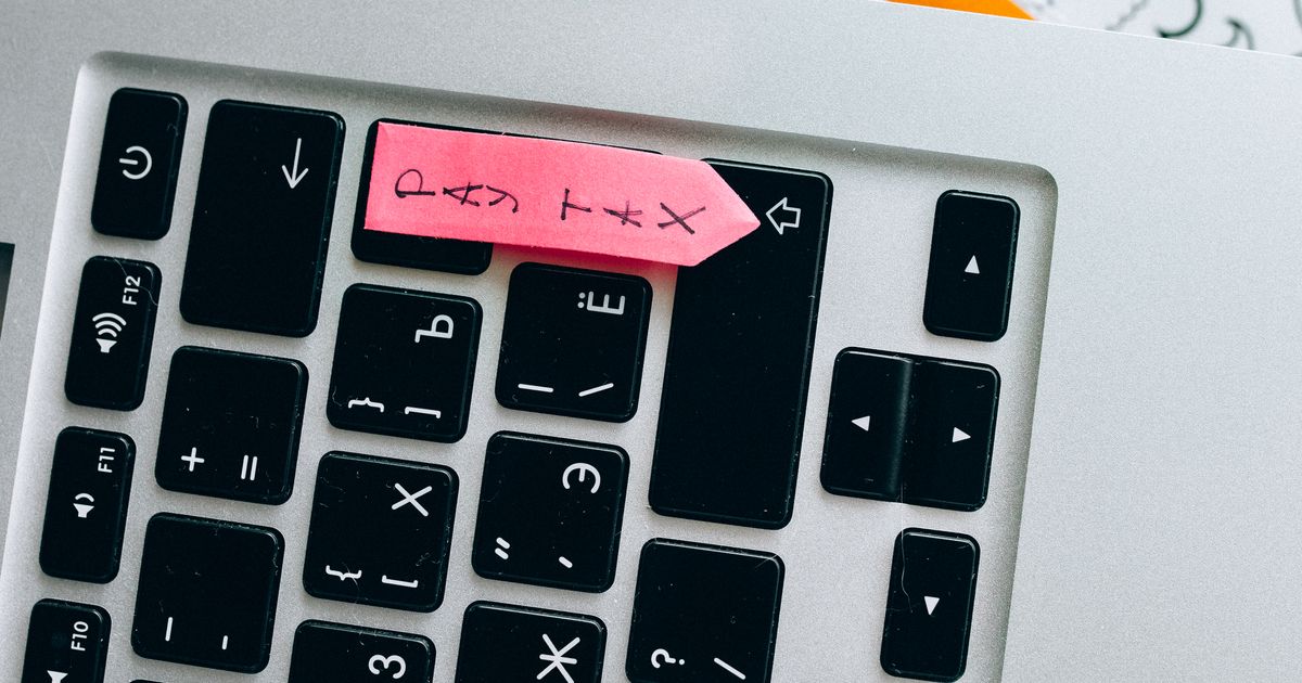 Old vs New Income Tax Regime for Government Employees: FY 2025-26